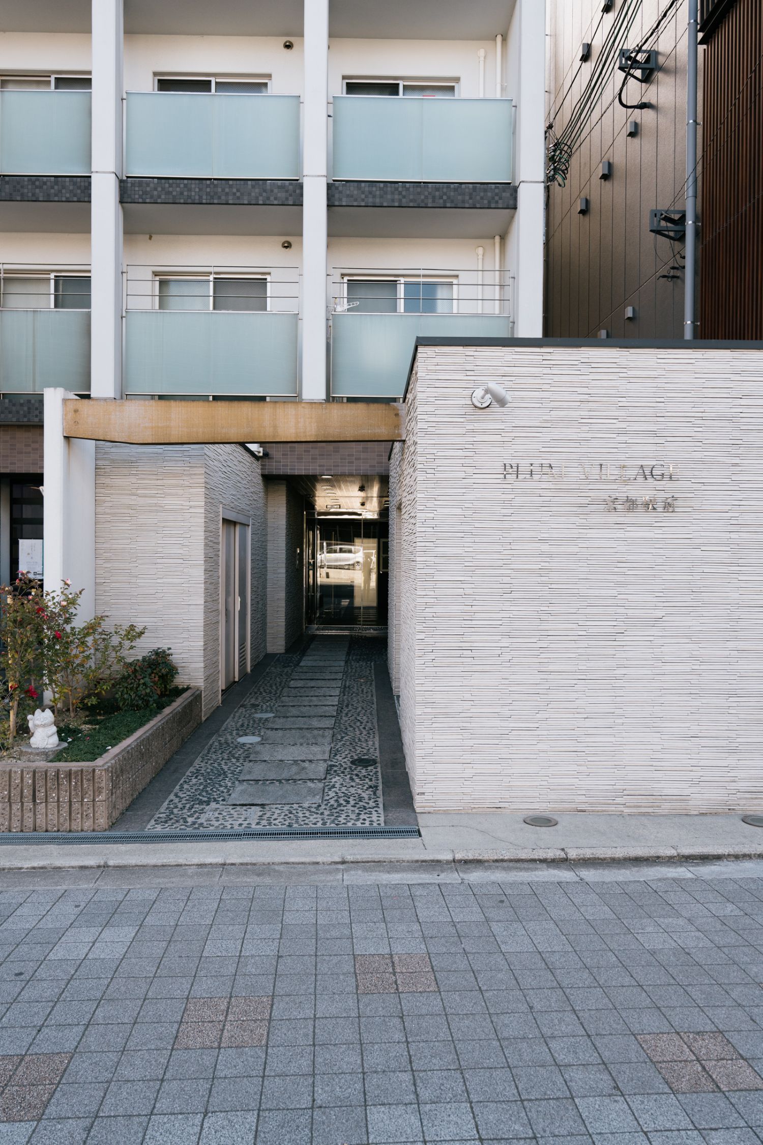 Heuleum 京都駅前店が入る建物の入口